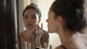 punti_bianchi_sul_viso__le_milia_cosa_sono_e_come_si_trattano_