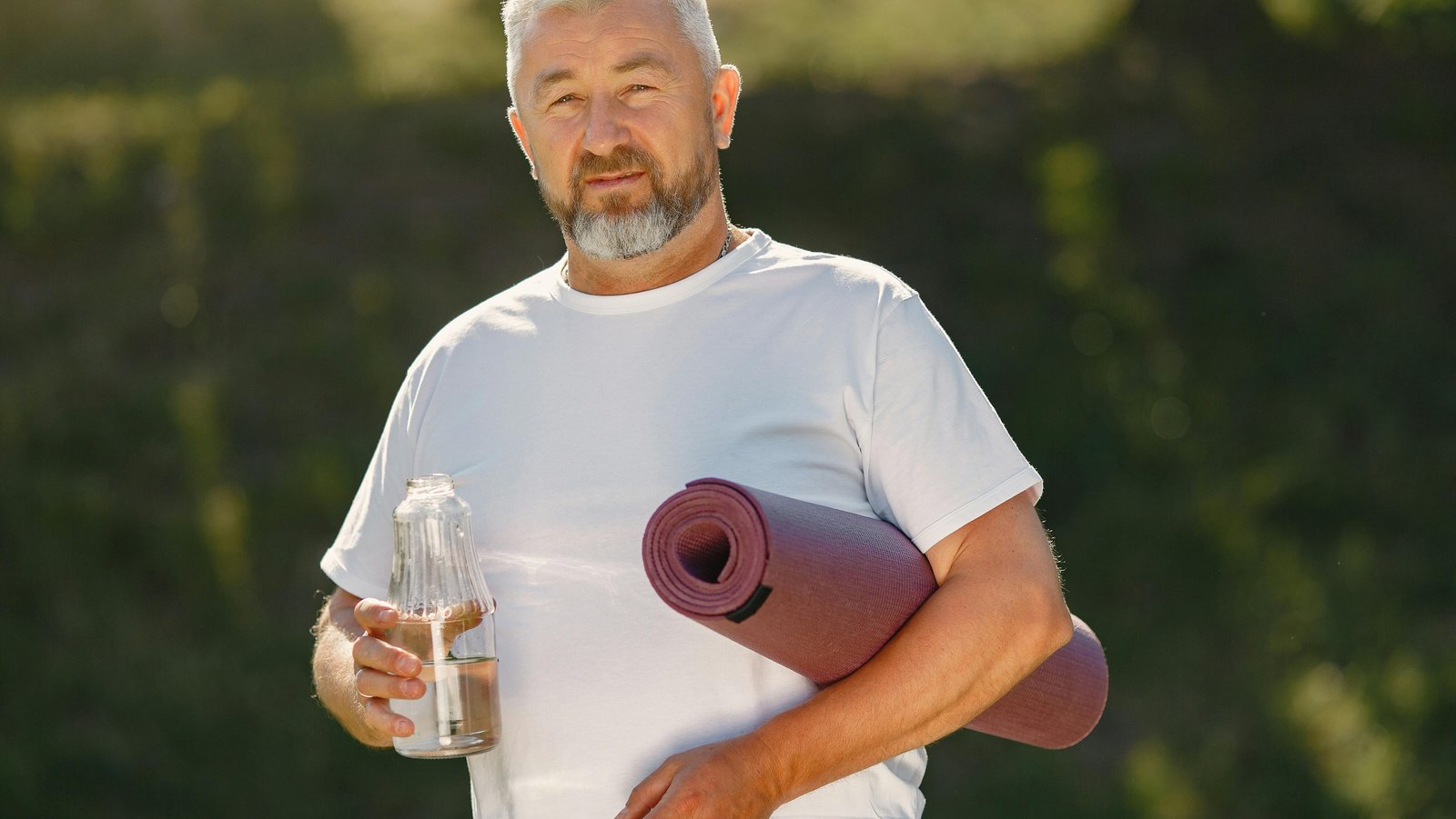 Cinque abitudini quotidiane che proteggono la prostata di nostro marito dopo i cinquant'anni