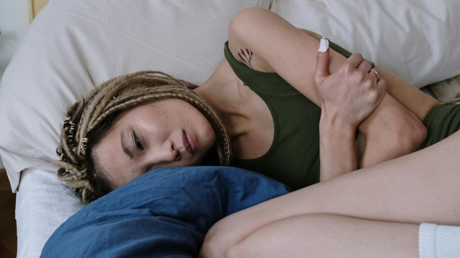 Sleep divorce: dormire separati dal partner può salvare la relazione