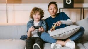 Quello che nessuno ti spiega sulle transazioni nei videogiochi di tuo figlio