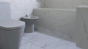 Ristrutturare il bagno nel 2026: quanto si spende e quali bonus usare