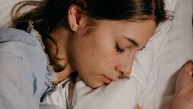 Dormire poco altera la glicemia più di un dolce a mezzanotte